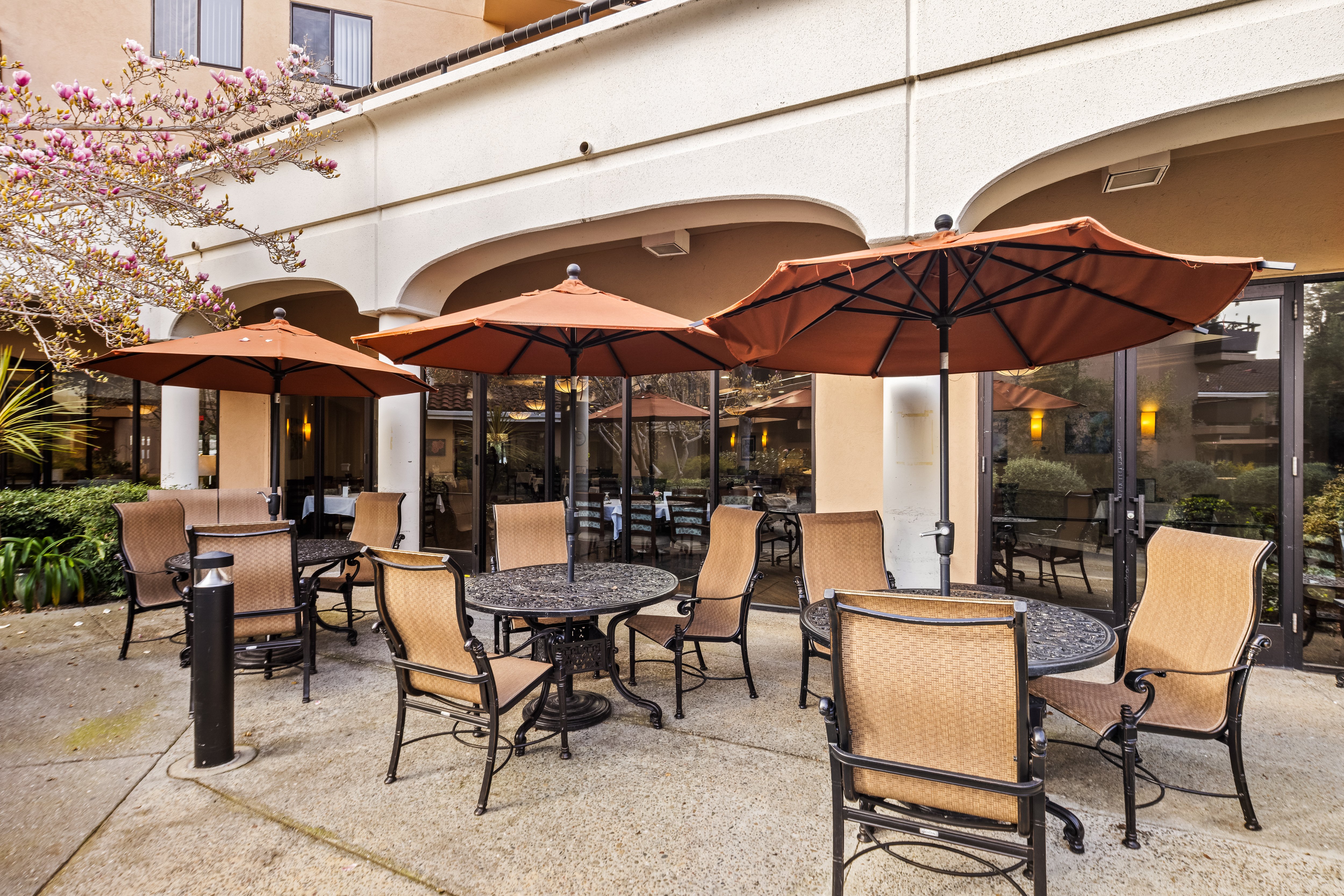 Marbella_Redwood_City_Exterior_Common_Area_40